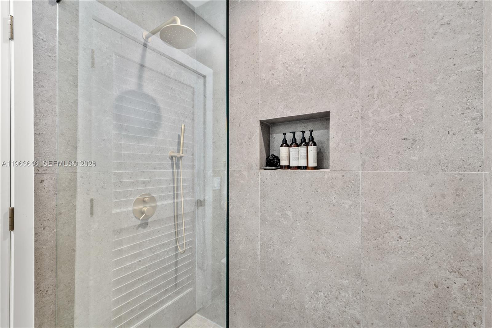 CORAL GABLES RIVIERA SEC - Residential