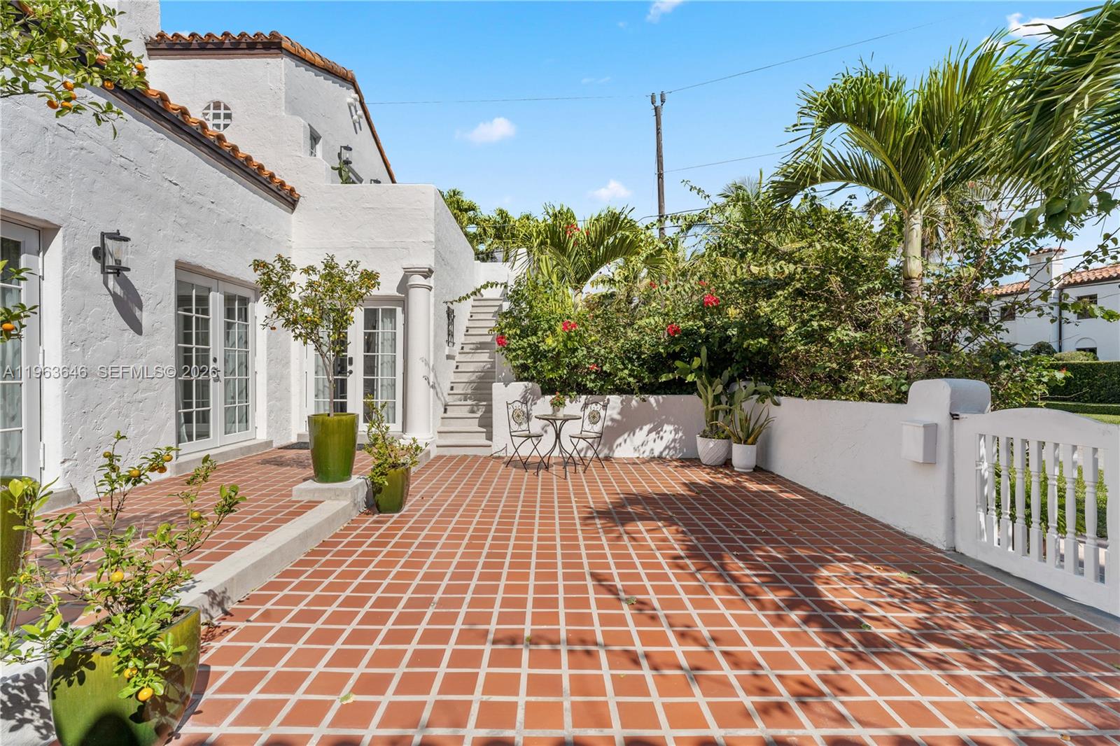 CORAL GABLES RIVIERA SEC - Residential