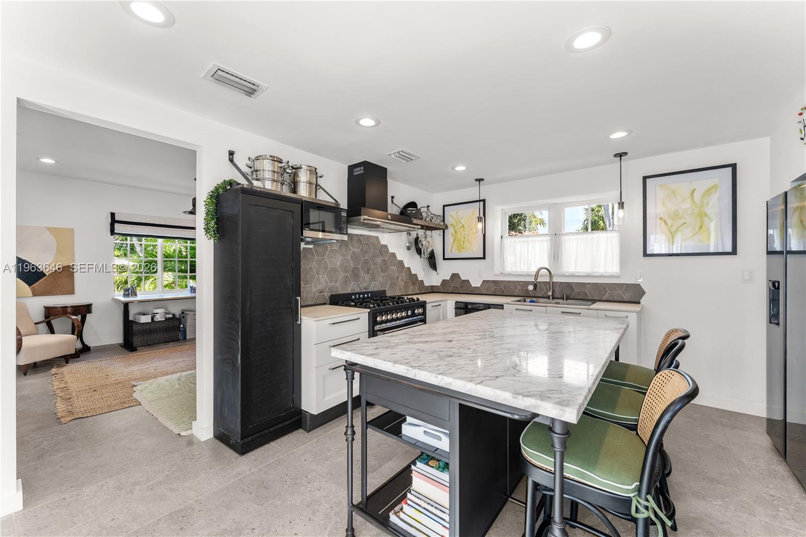 CORAL GABLES RIVIERA SEC - Residential