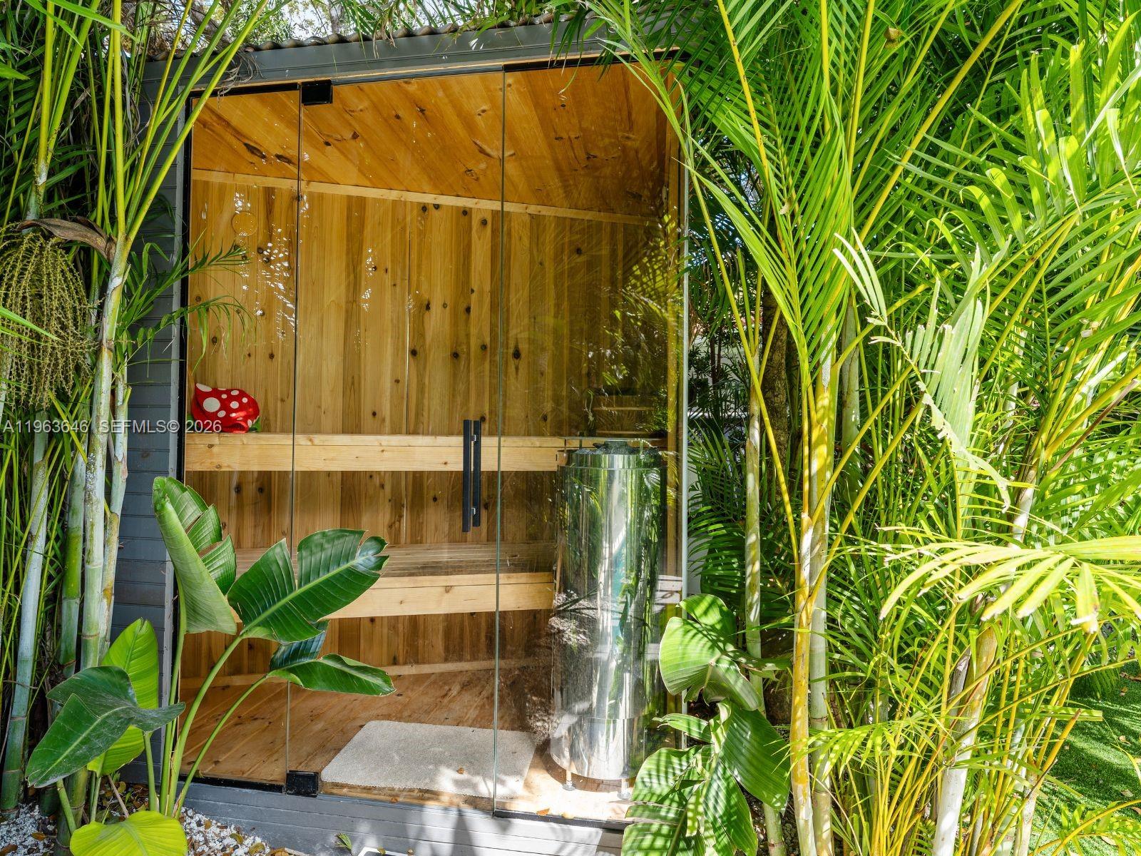 CORAL GABLES RIVIERA SEC - Residential