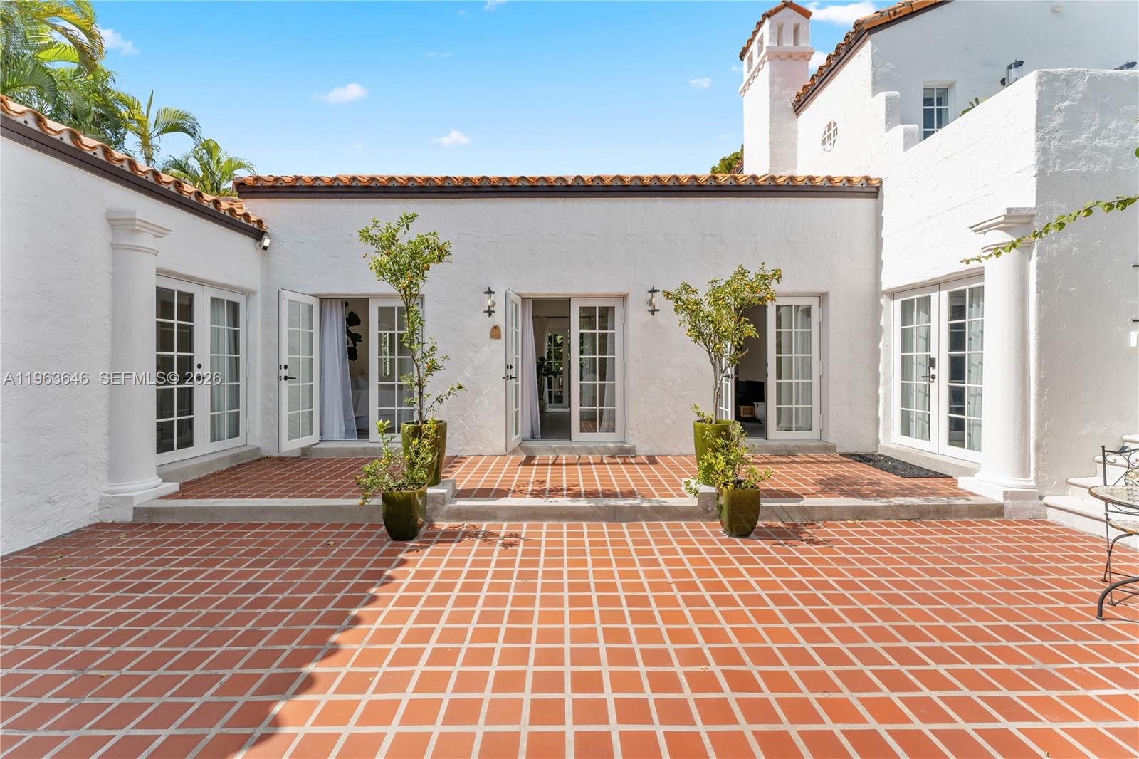 CORAL GABLES RIVIERA SEC - Residential