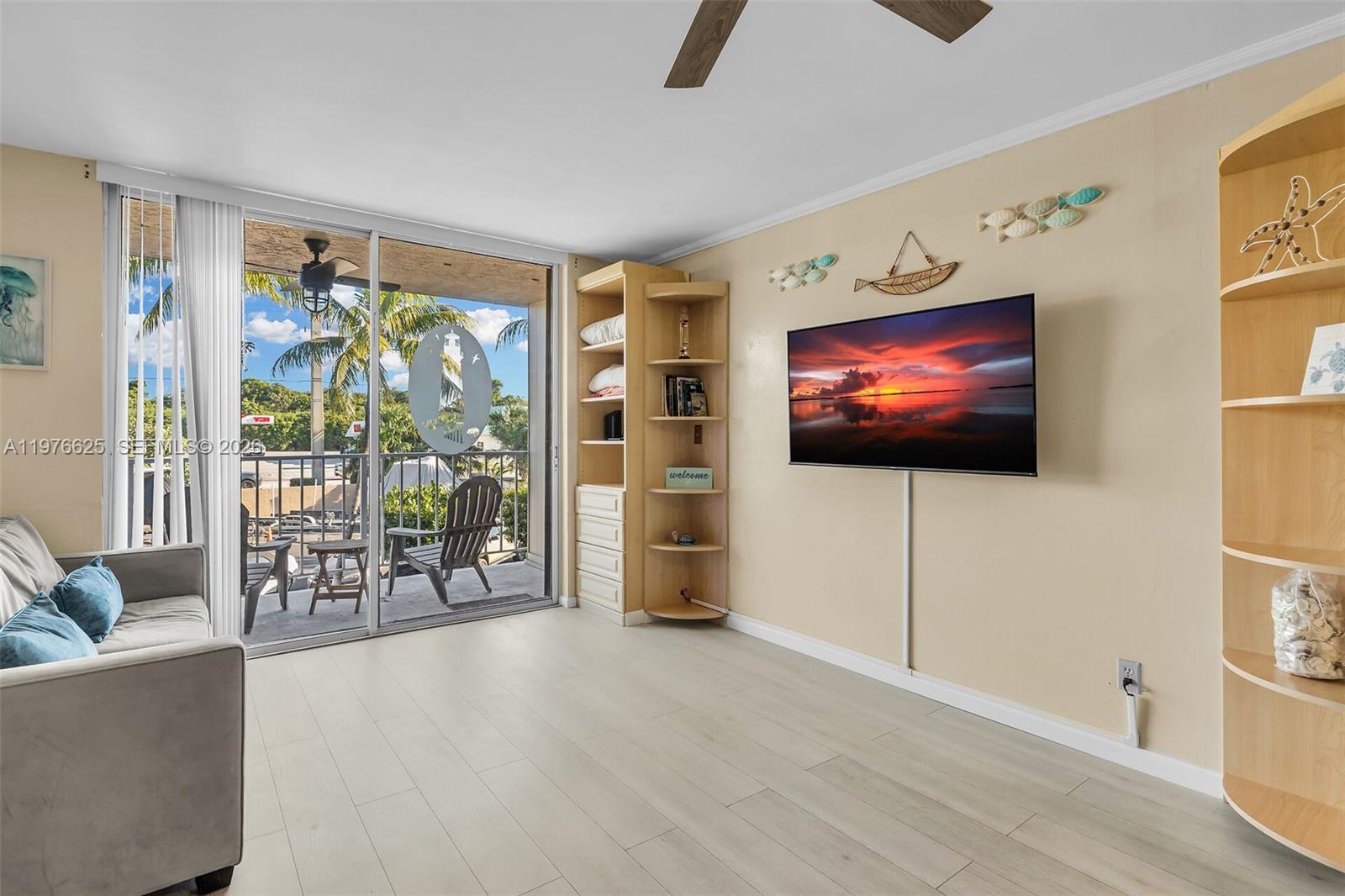 SUMMER SEA - Residential