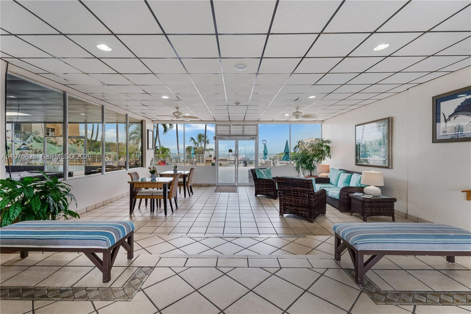 SUMMER SEA - Residential