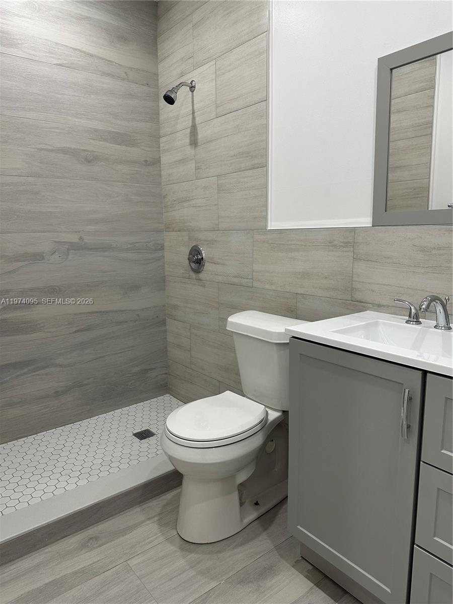 SILVER PALM LAKE - Residential Lease