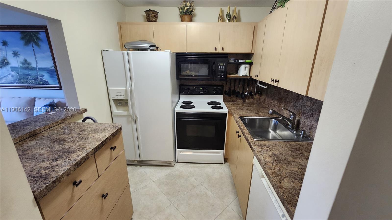 CAMBRIDGE F CONDO - Residential