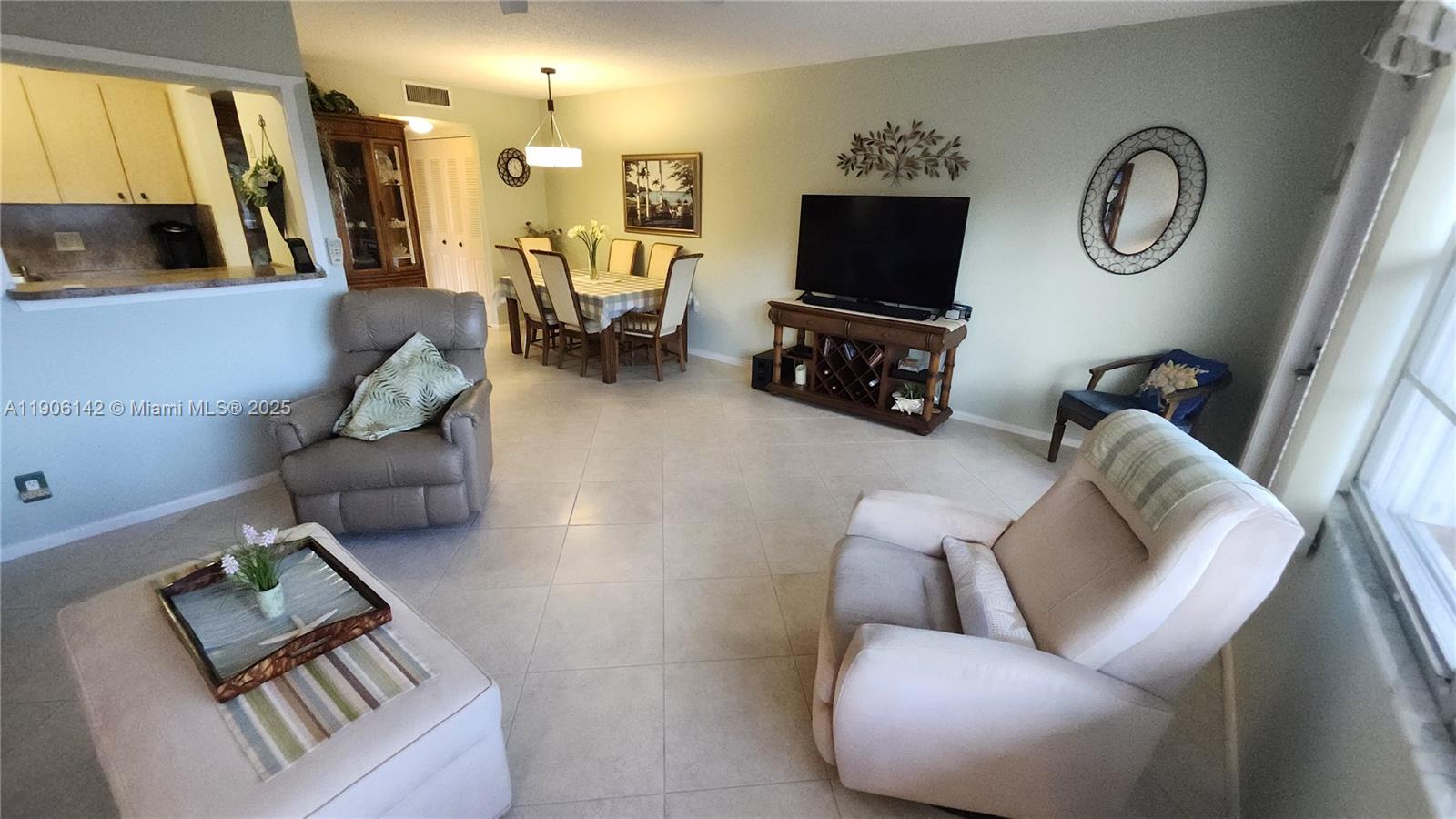 CAMBRIDGE F CONDO - Residential