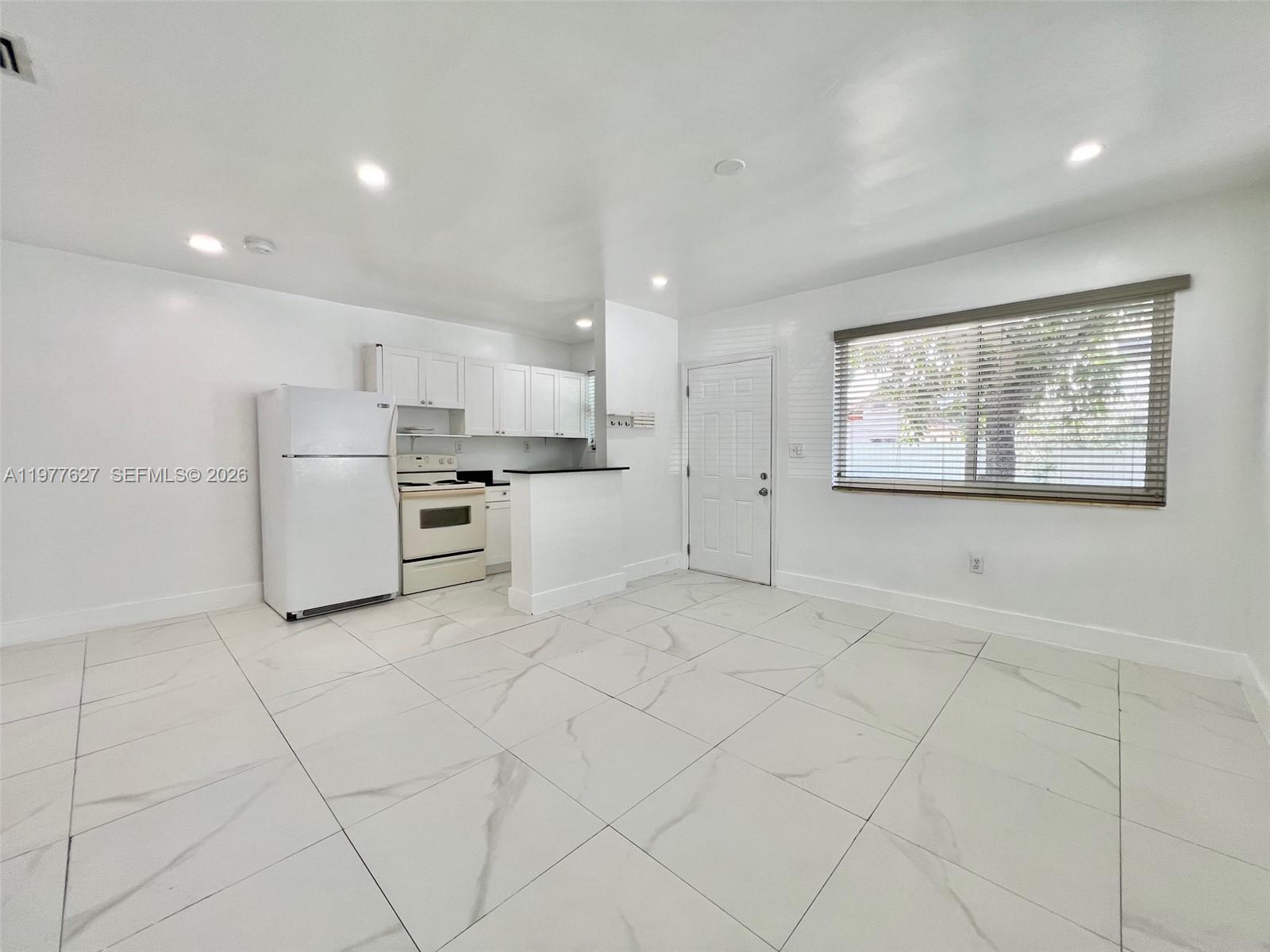 LITTLE RIVER GARDENS - Residential Lease