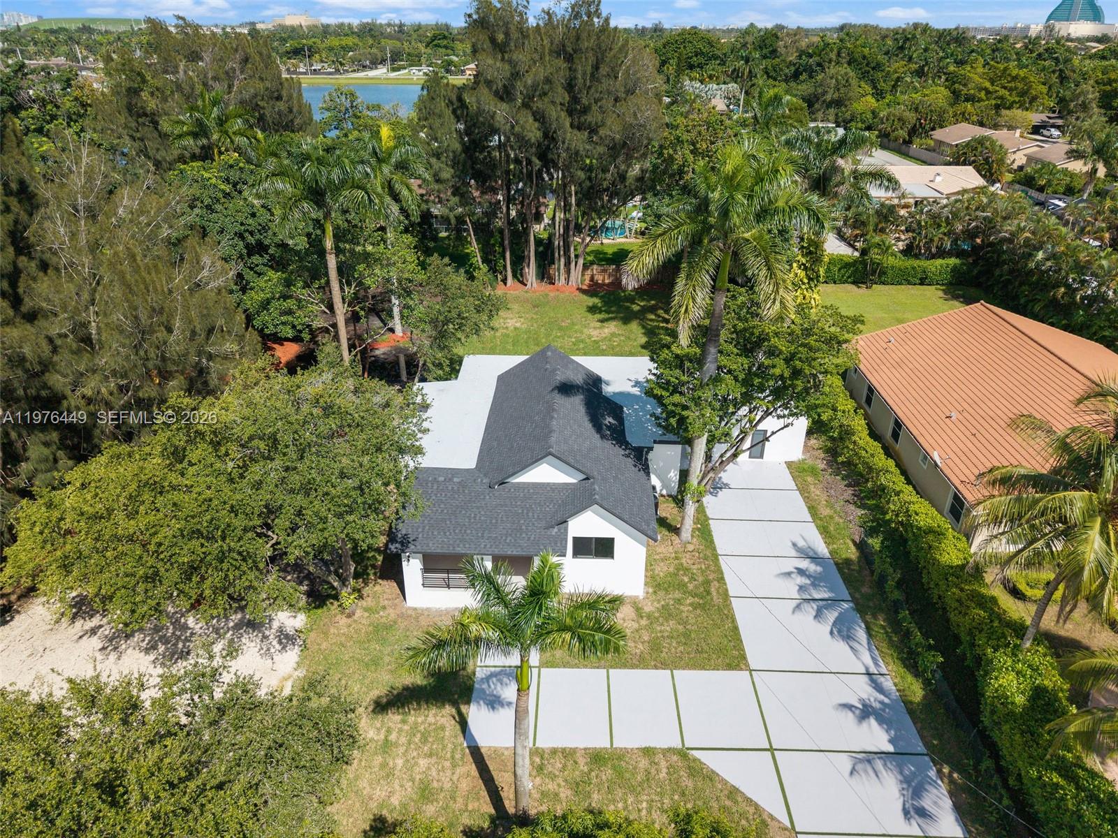 EVERGLADE LAND SALES CO R - Residential Lease