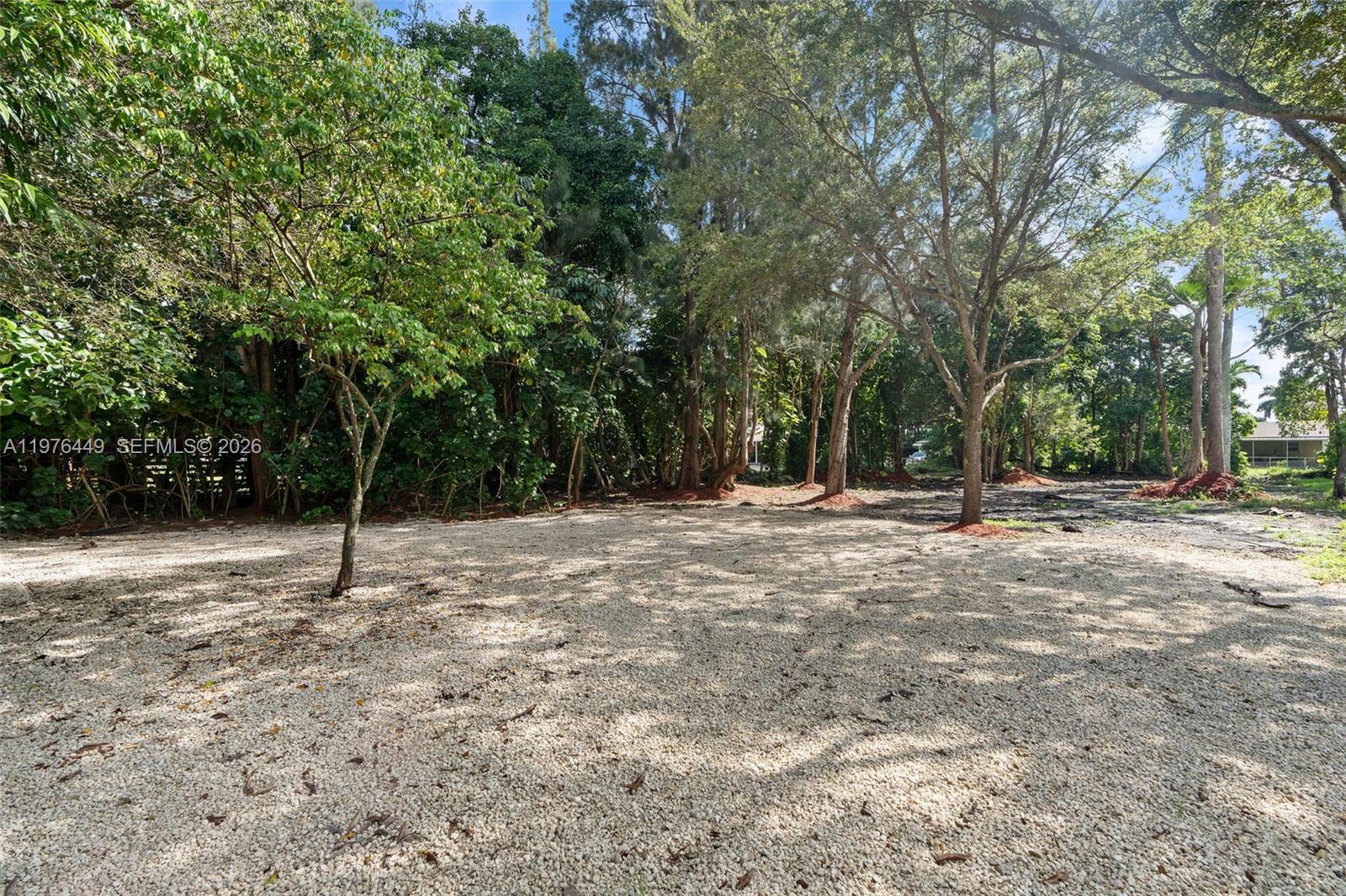 EVERGLADE LAND SALES CO R - Residential Lease