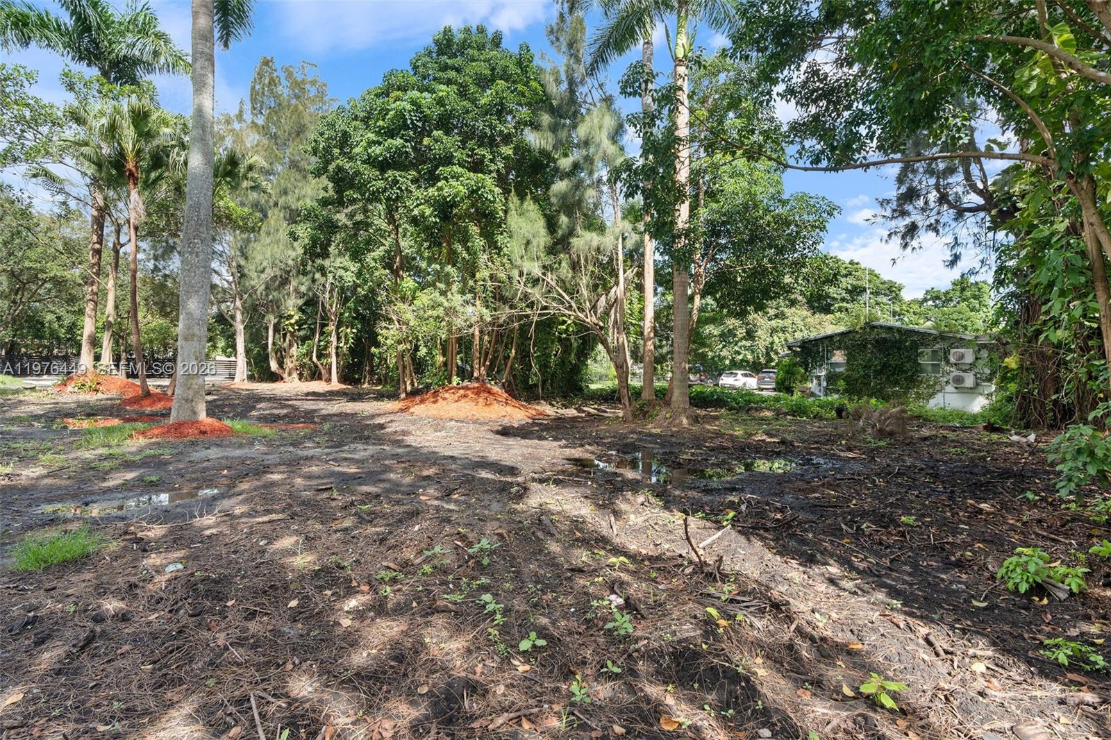 EVERGLADE LAND SALES CO R - Residential Lease