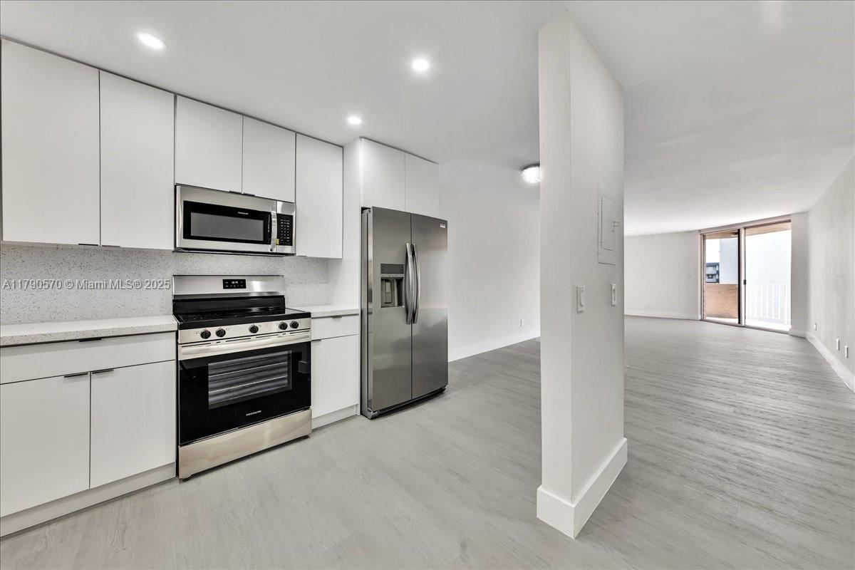 1750 W 46th St 433