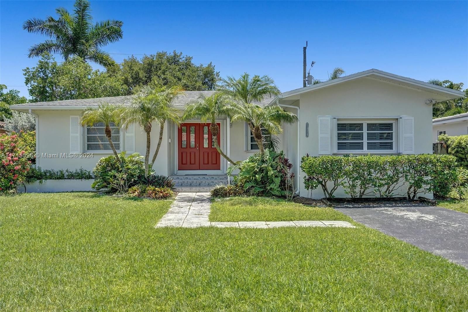 1114 Adams St, Hollywood, Broward County, Florida - 4 Bedrooms  
3 Bathrooms - 