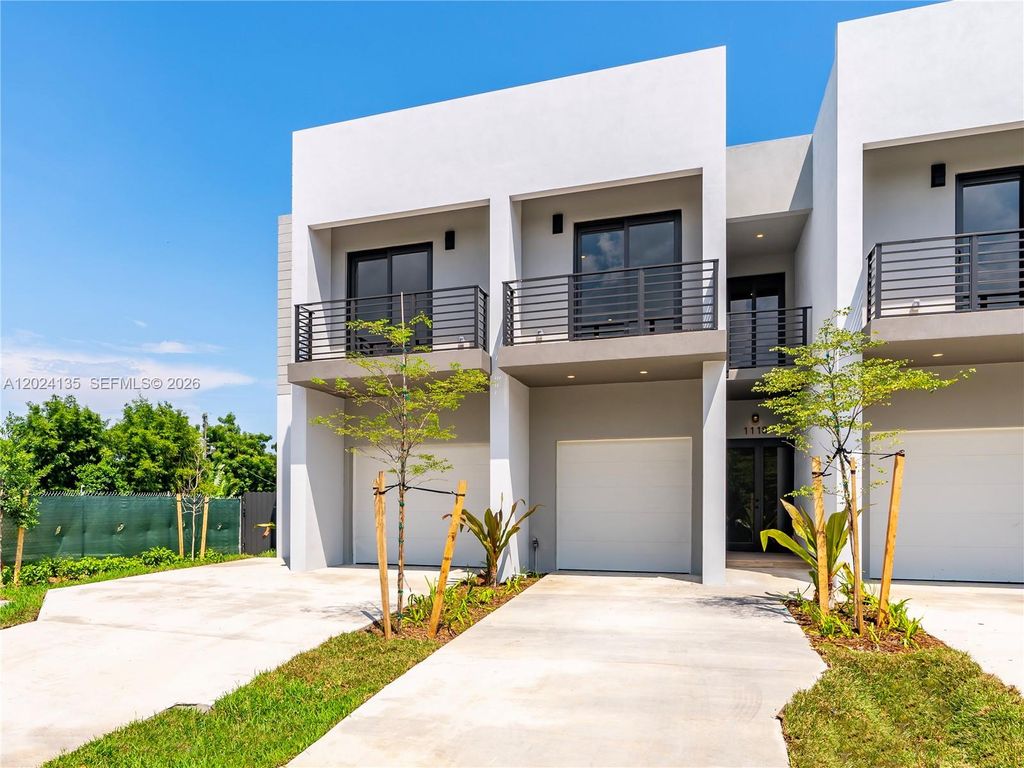Photo of 1118 NE 10th Ave #1118, Fort Lauderdale, FL 33304 (MLS # A12024135)