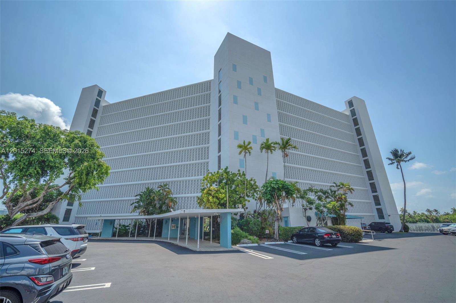 9101 E Bay Harbor Dr 101