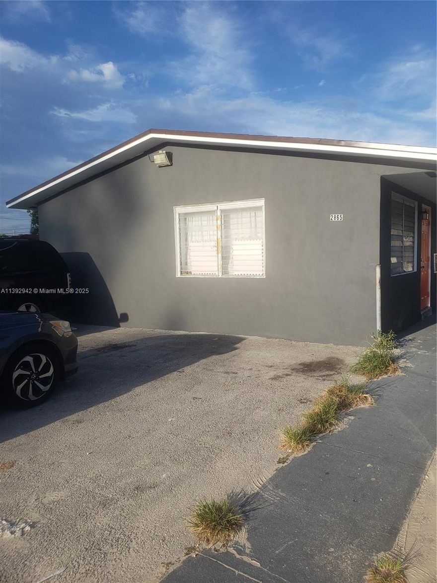 Great investment opportunity! This property is located in Miami, close to the most desirable Havana entertainment district, with great restaurant. Have you ever wanted to go to South Beach, then here is your chance. This property is located close to major highways. This won't last...

The property is next to location 2855 NW 22 AVE MIAMI FL 33142 also for sale...