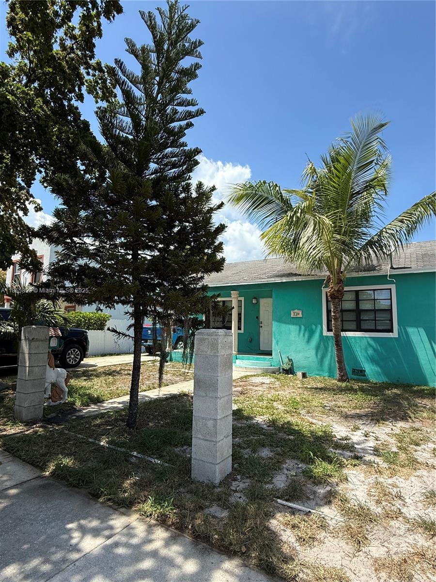 NORTH PALM BCH 2 - Residential