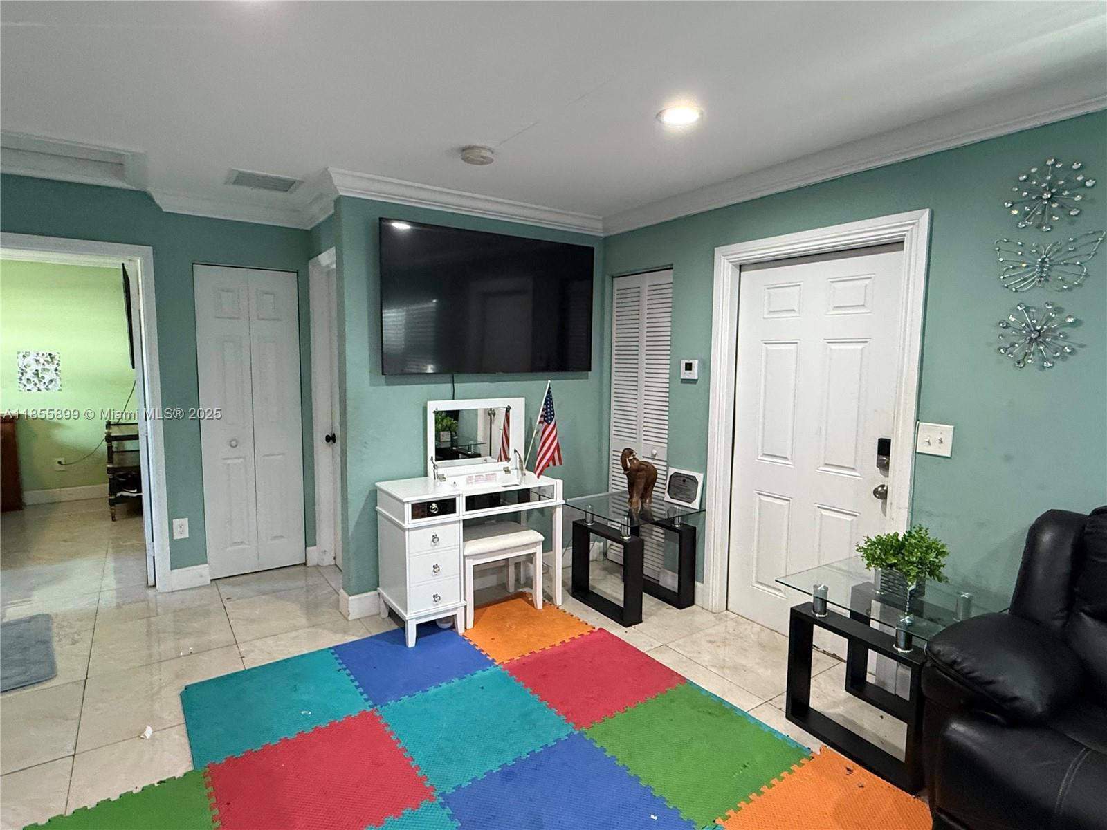 NORTH PALM BCH 2 - Residential