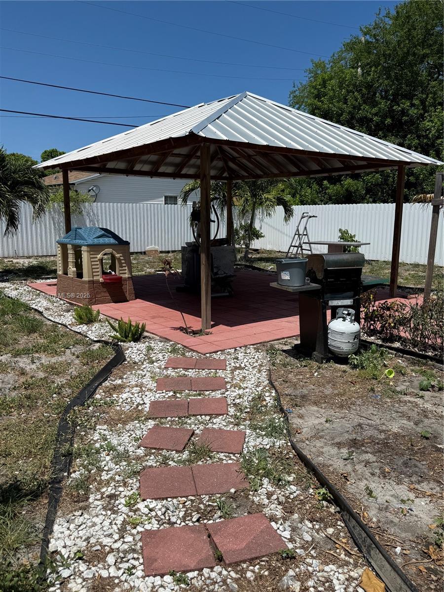 NORTH PALM BCH 2 - Residential
