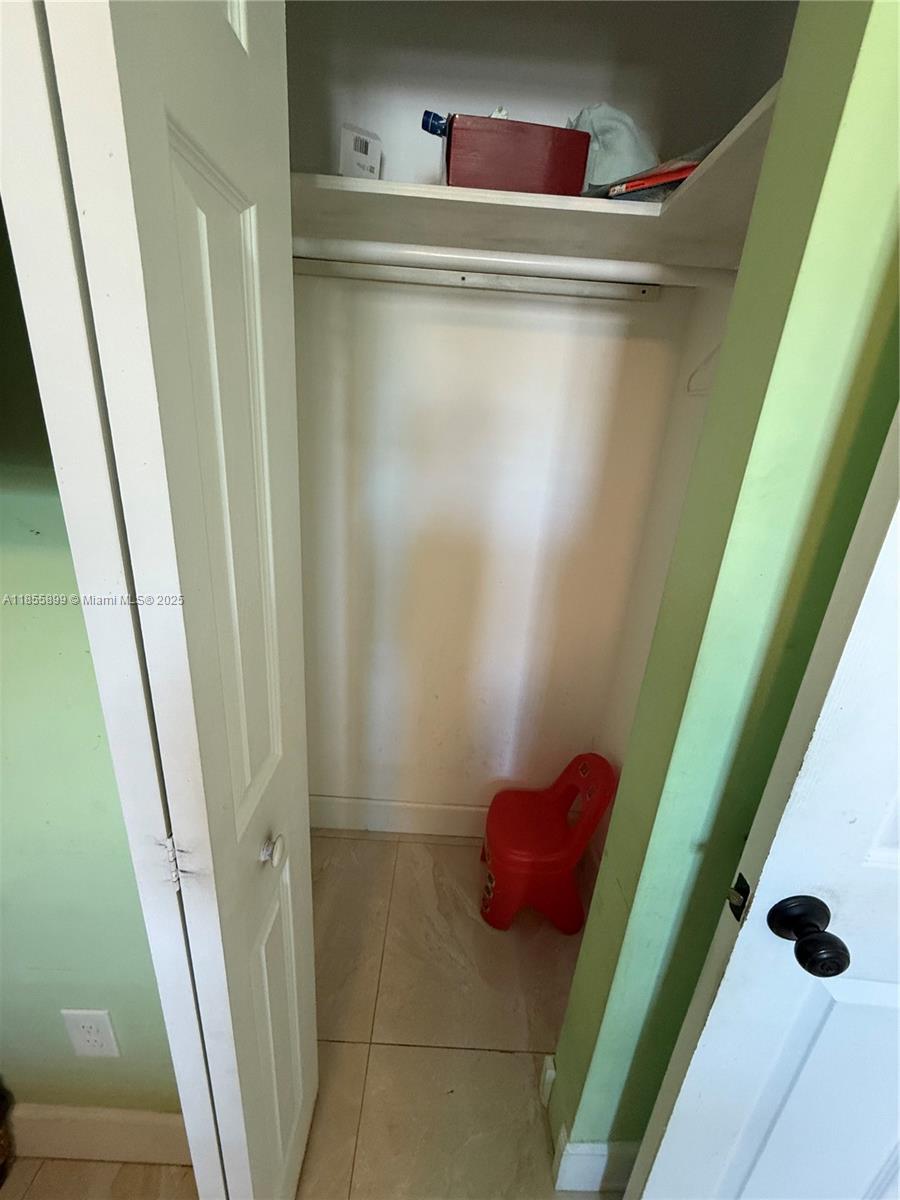 NORTH PALM BCH 2 - Residential