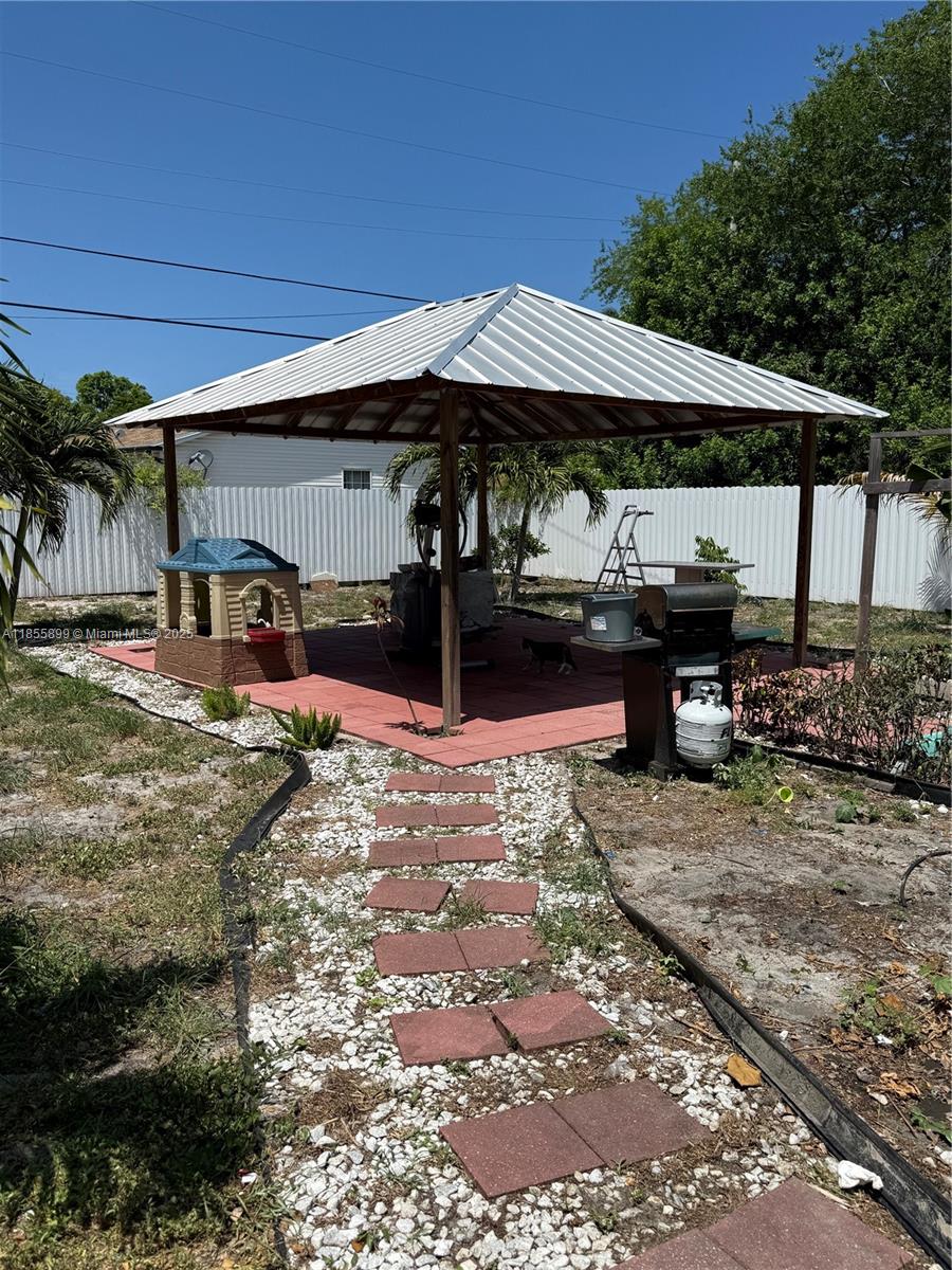 NORTH PALM BCH 2 - Residential