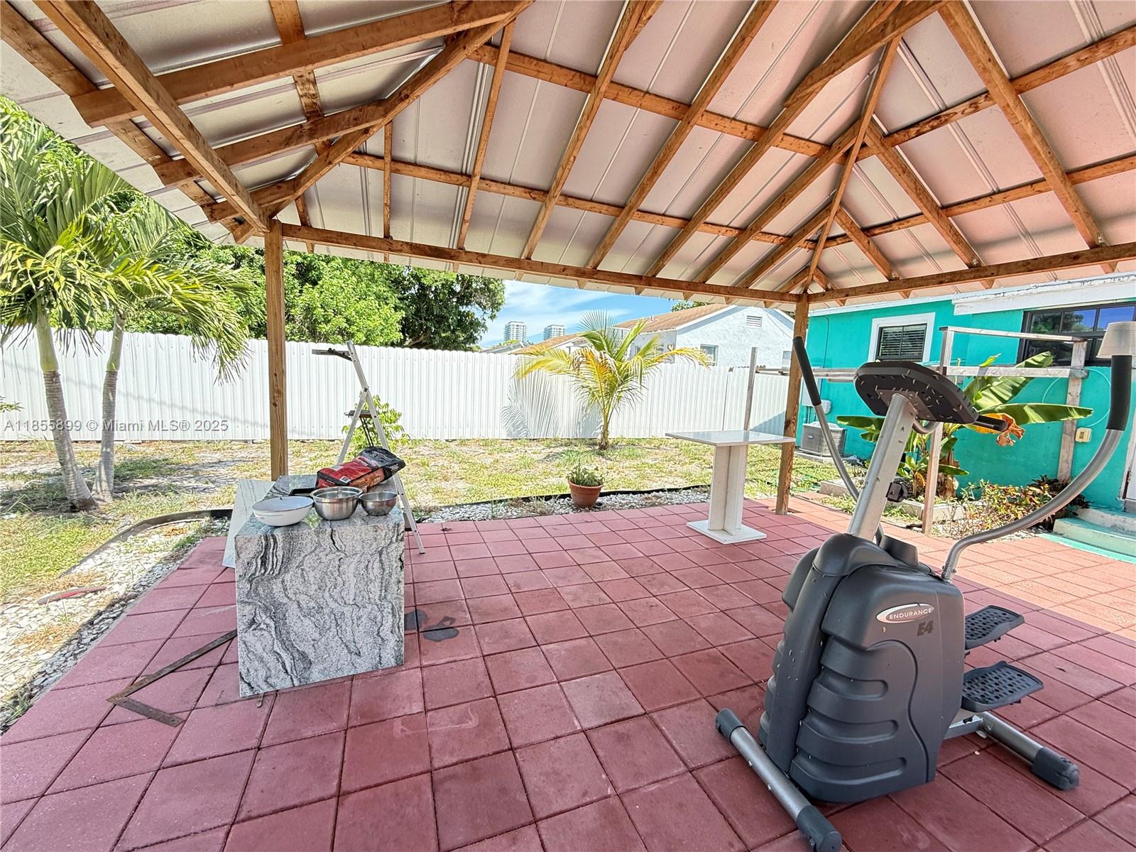 NORTH PALM BCH 2 - Residential