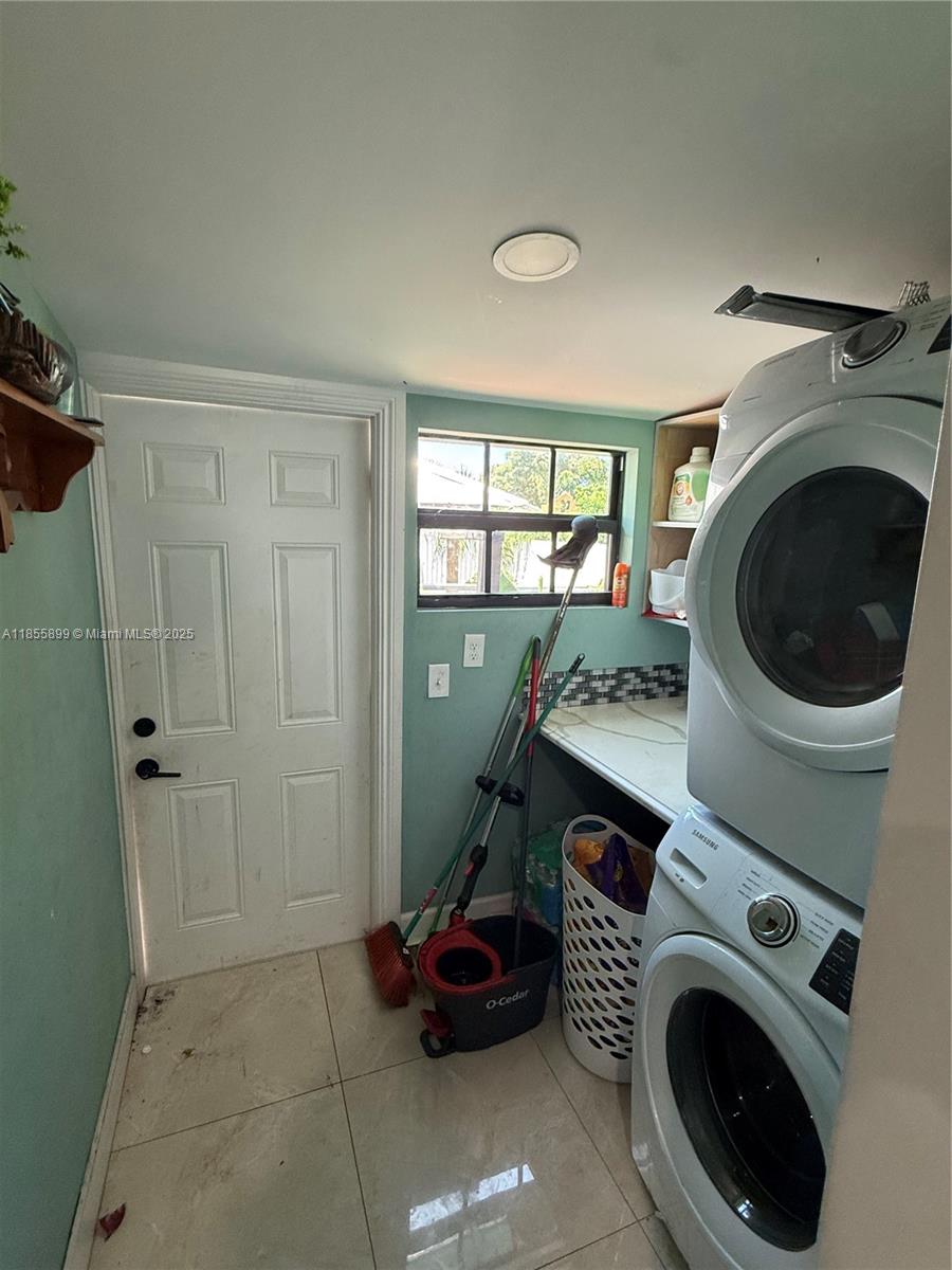 NORTH PALM BCH 2 - Residential