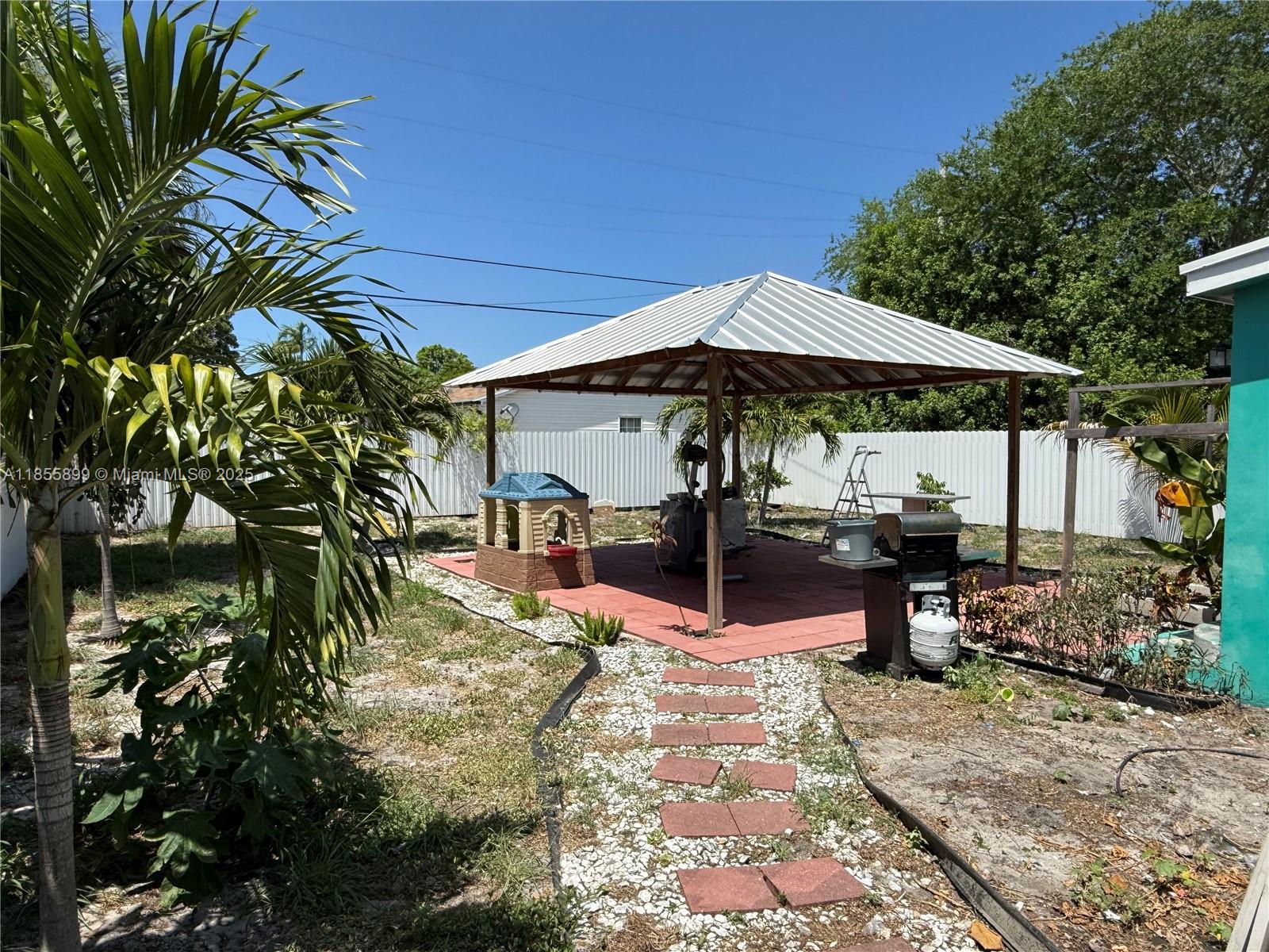 NORTH PALM BCH 2 - Residential
