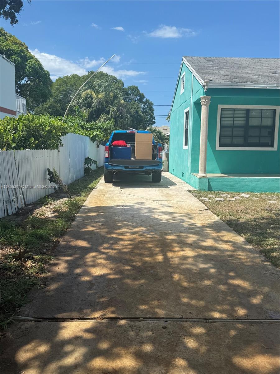 NORTH PALM BCH 2 - Residential