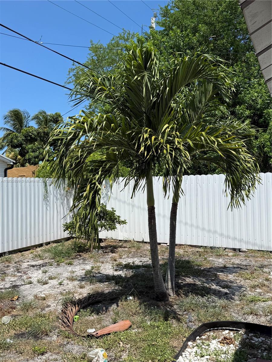 NORTH PALM BCH 2 - Residential