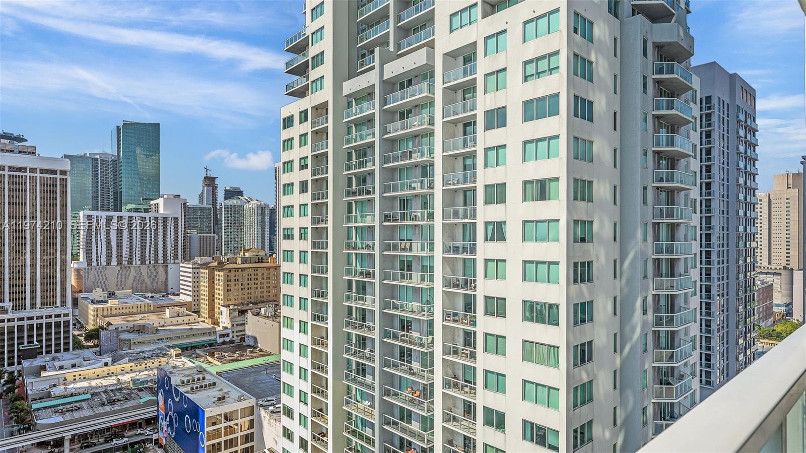 VIZCAYNE NORTH CONDO - Residential