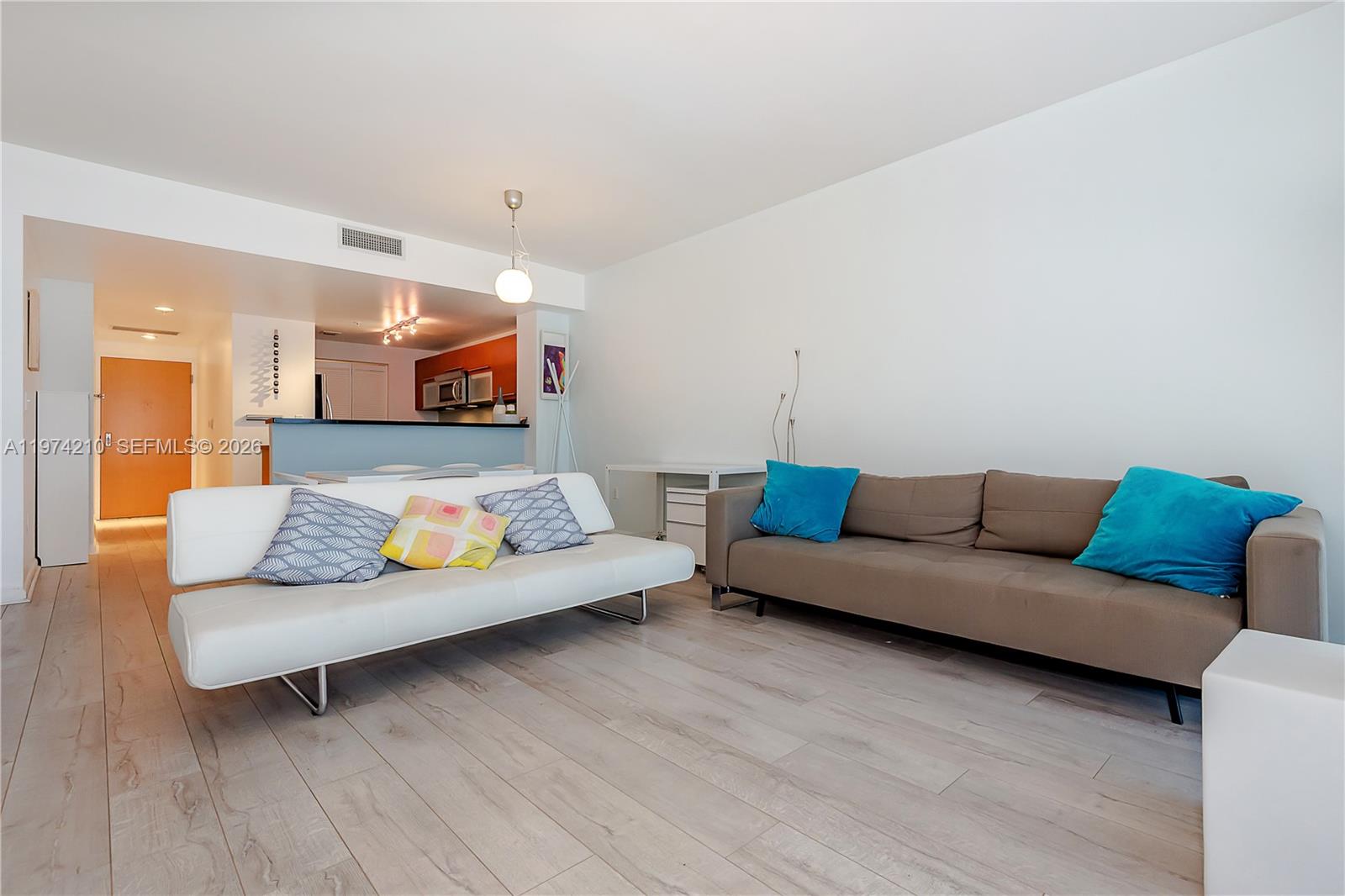 VIZCAYNE NORTH CONDO - Residential