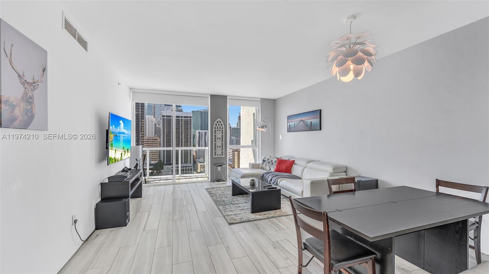 244 Biscayne Blvd 1005