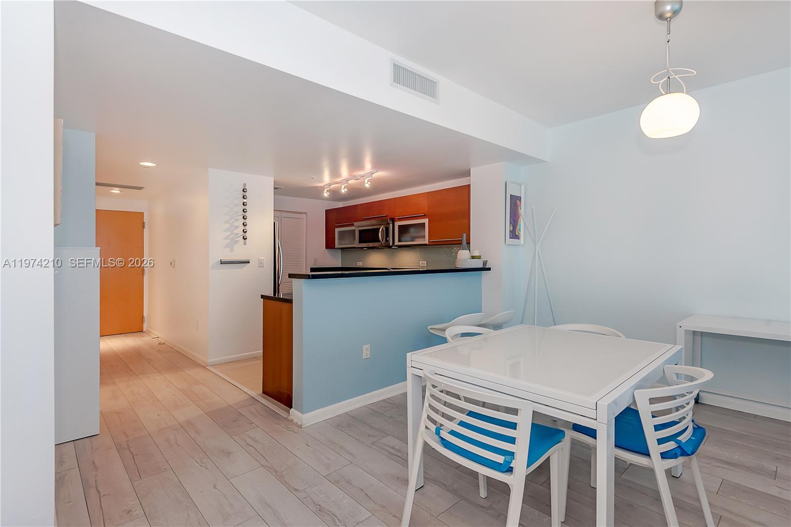 VIZCAYNE NORTH CONDO - Residential