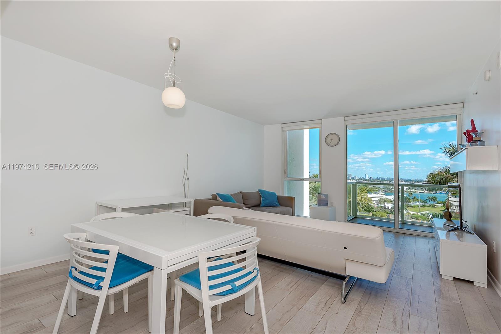 VIZCAYNE NORTH CONDO - Residential