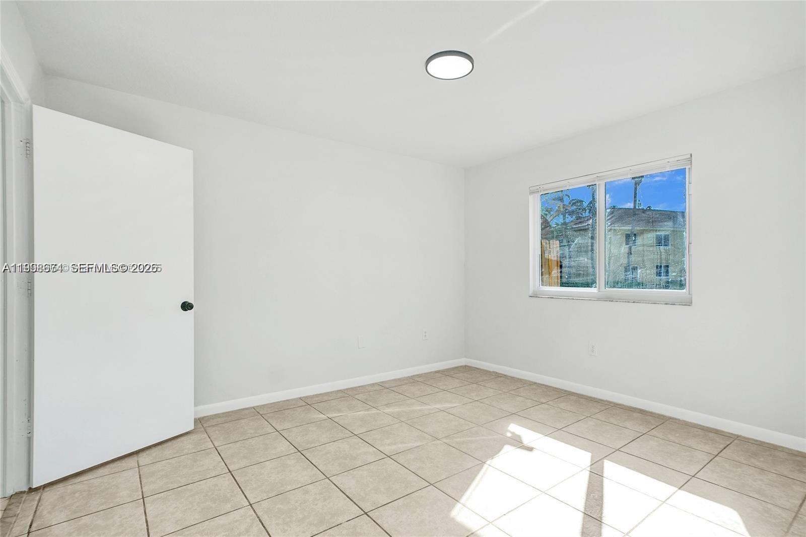 MONTEREY AT MALIBU BAY CO - Residential Lease