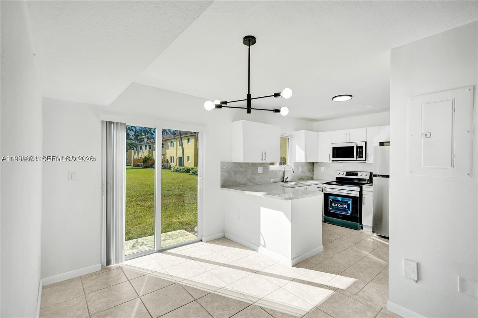 MONTEREY AT MALIBU BAY CO - Residential Lease