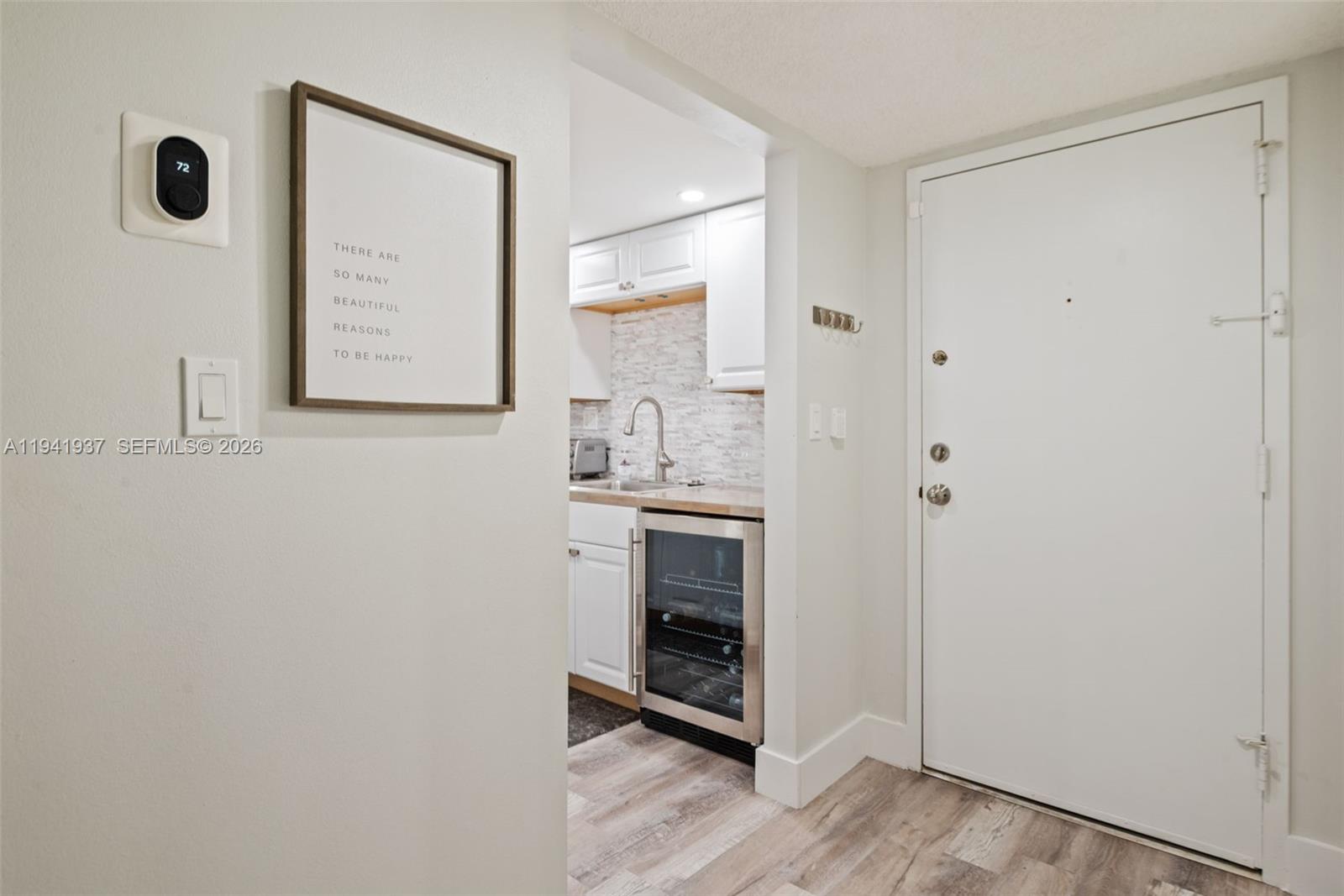 BUILDING FOUR OF RACQUET - Residential