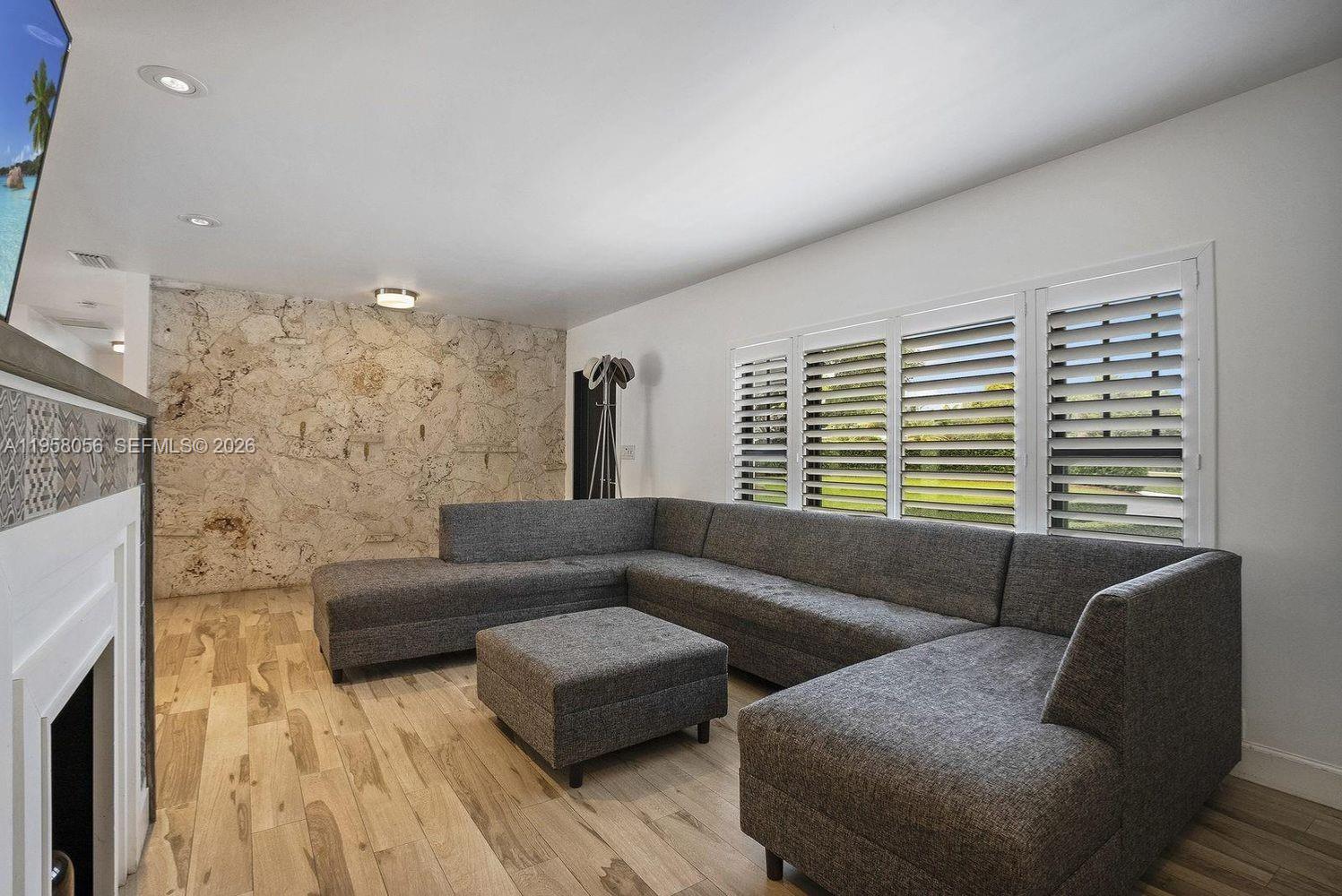 PINEWOOD ESTATES FIRST AD - Residential