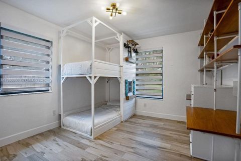 Tiny photo for 8705 SW 176th St, Palmetto Bay, FL 33157 (MLS # A11958056)