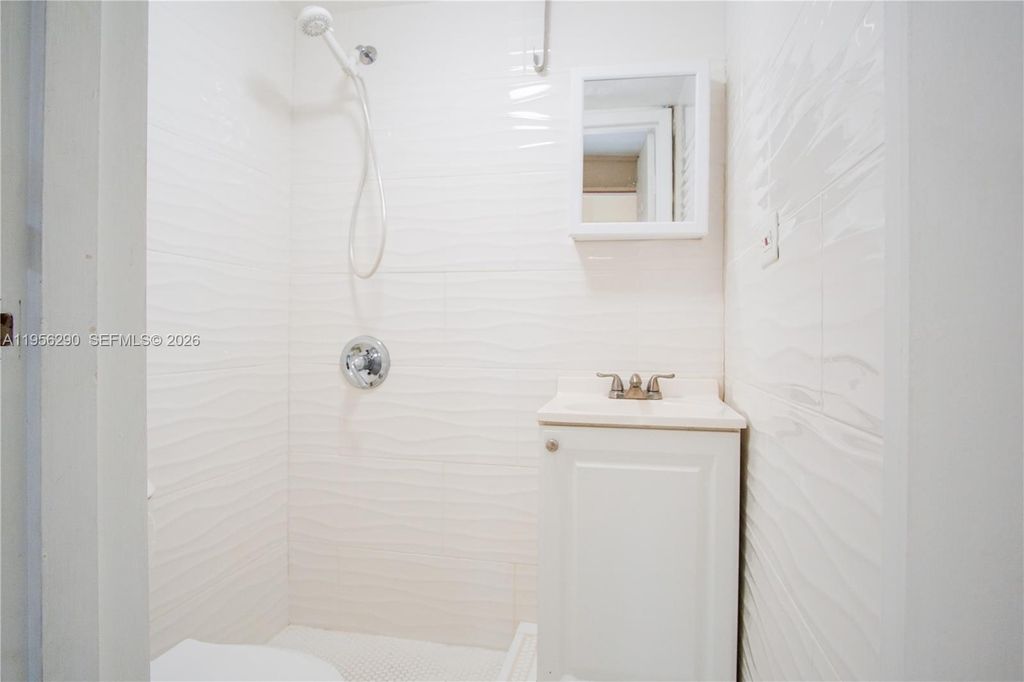 Photo of 2929 E Missionwood Cir, Miramar, FL 33025 (MLS # A11956290)