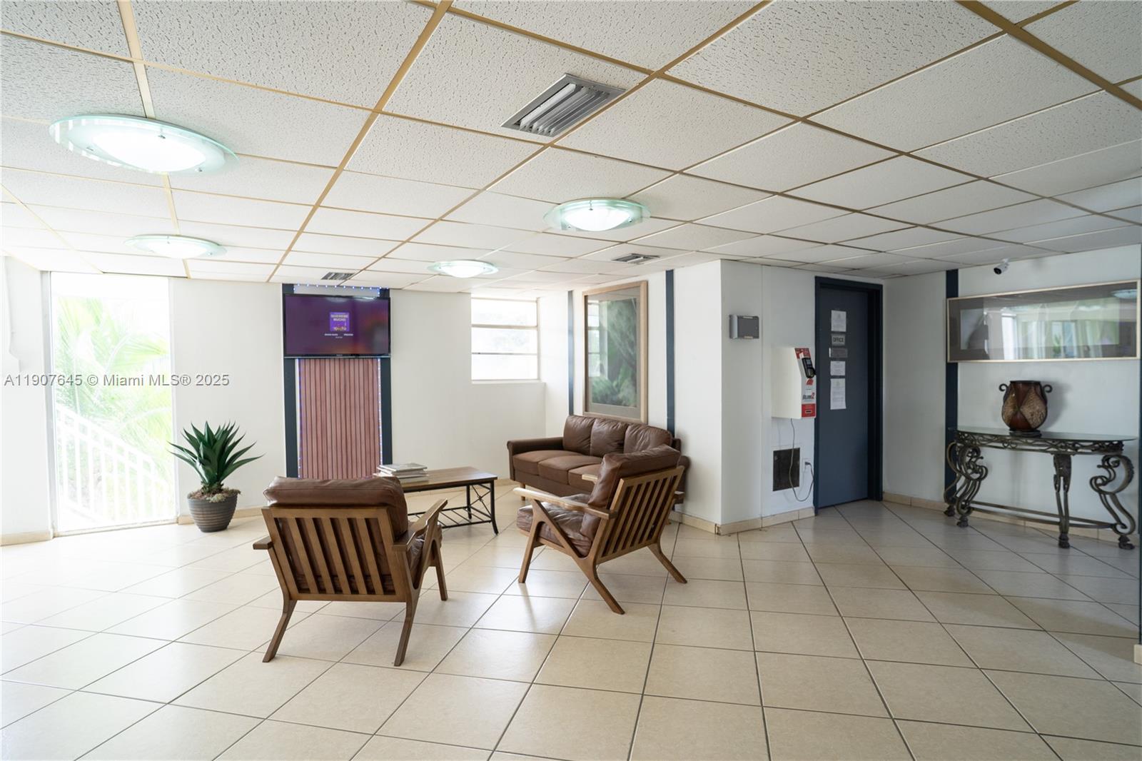 5050 CONDO - Residential