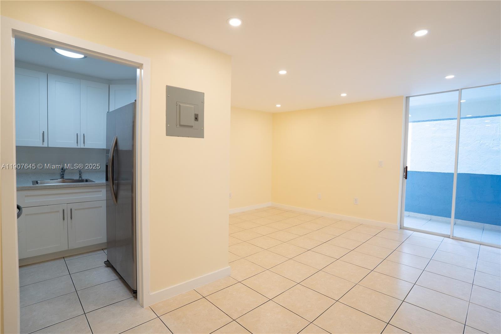 5050 CONDO - Residential