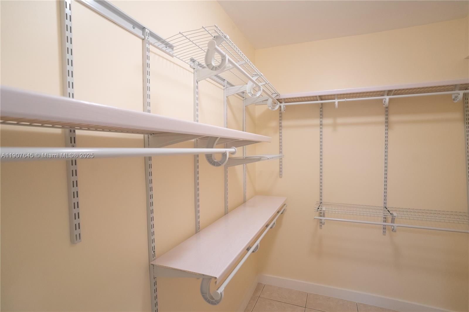 5050 CONDO - Residential