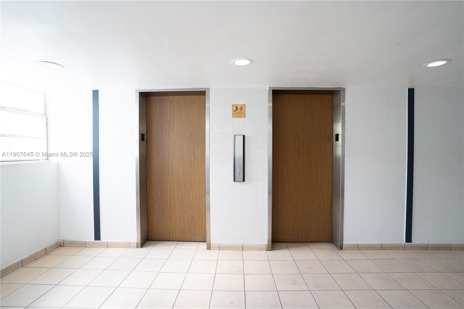 5050 CONDO - Residential