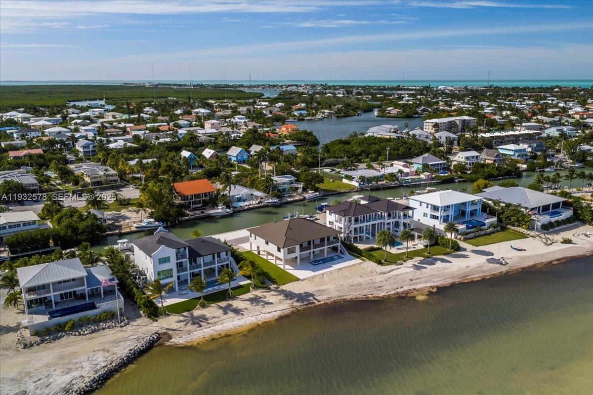 SUNRISE ISLE - Residential