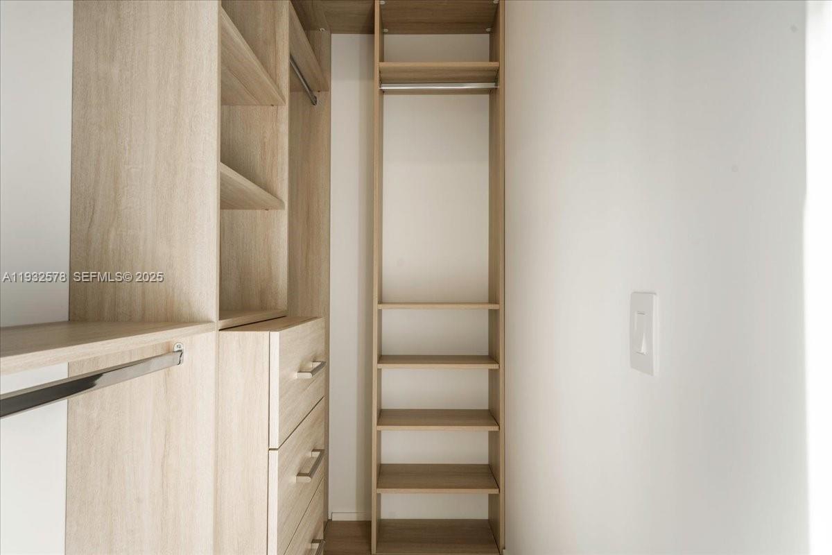 SUNRISE ISLE - Residential