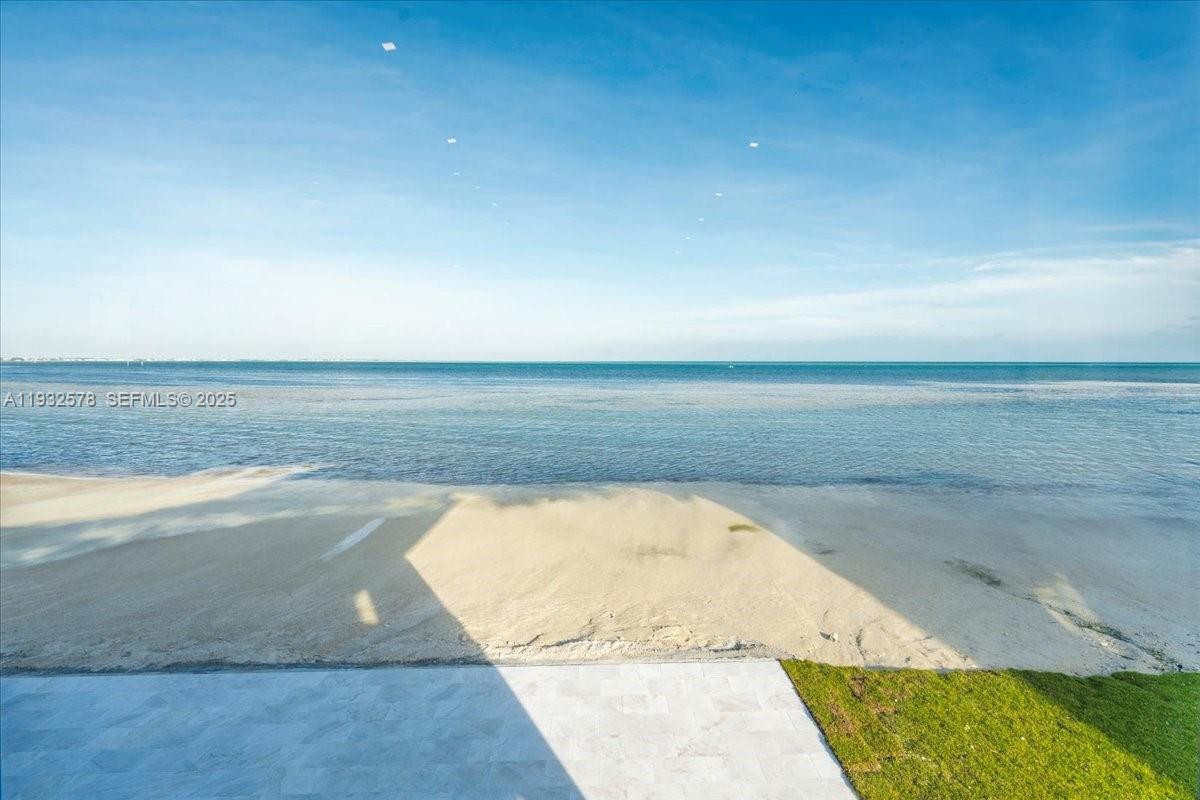 SUNRISE ISLE - Residential