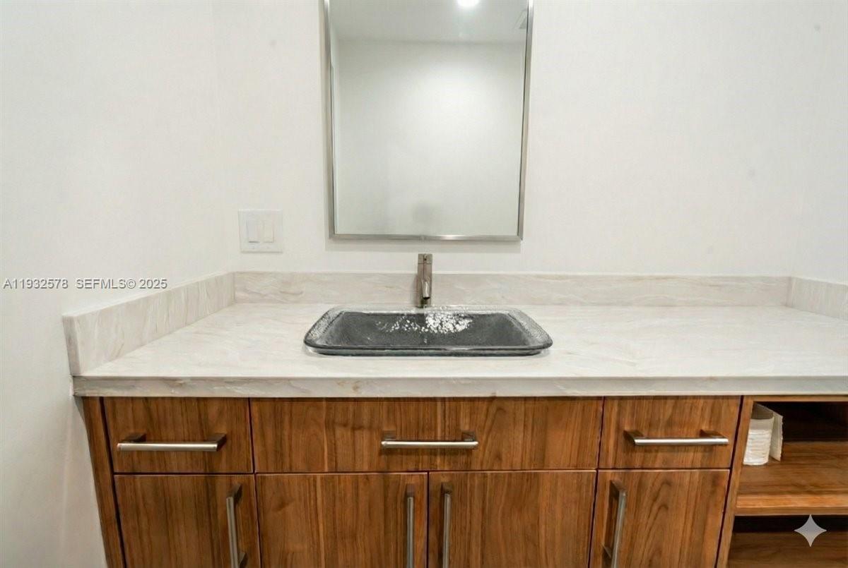 SUNRISE ISLE - Residential