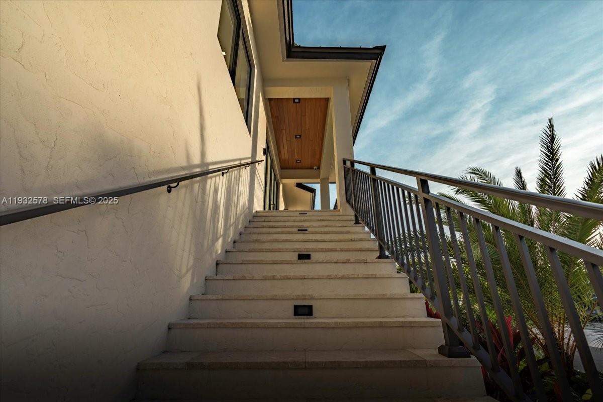 SUNRISE ISLE - Residential