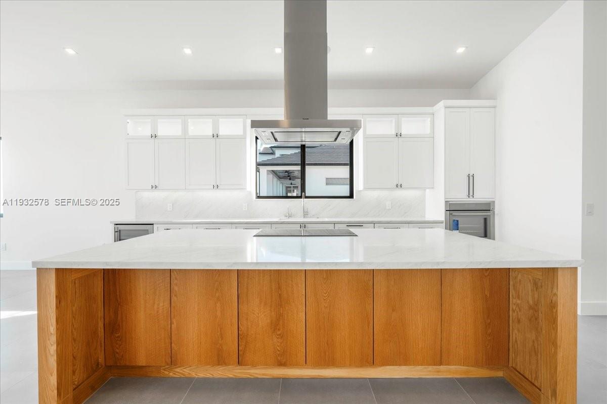 SUNRISE ISLE - Residential